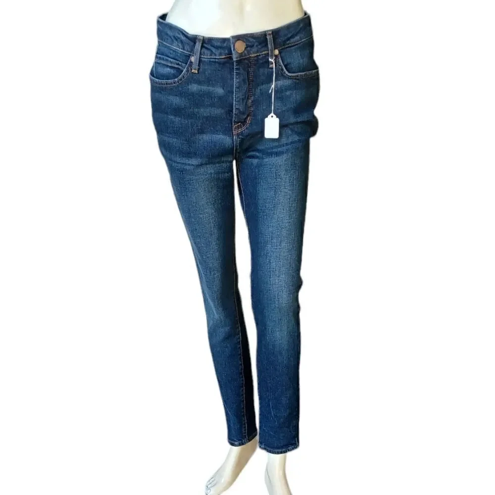 680420....Seven7 Skinny Jeans Size 8, W28